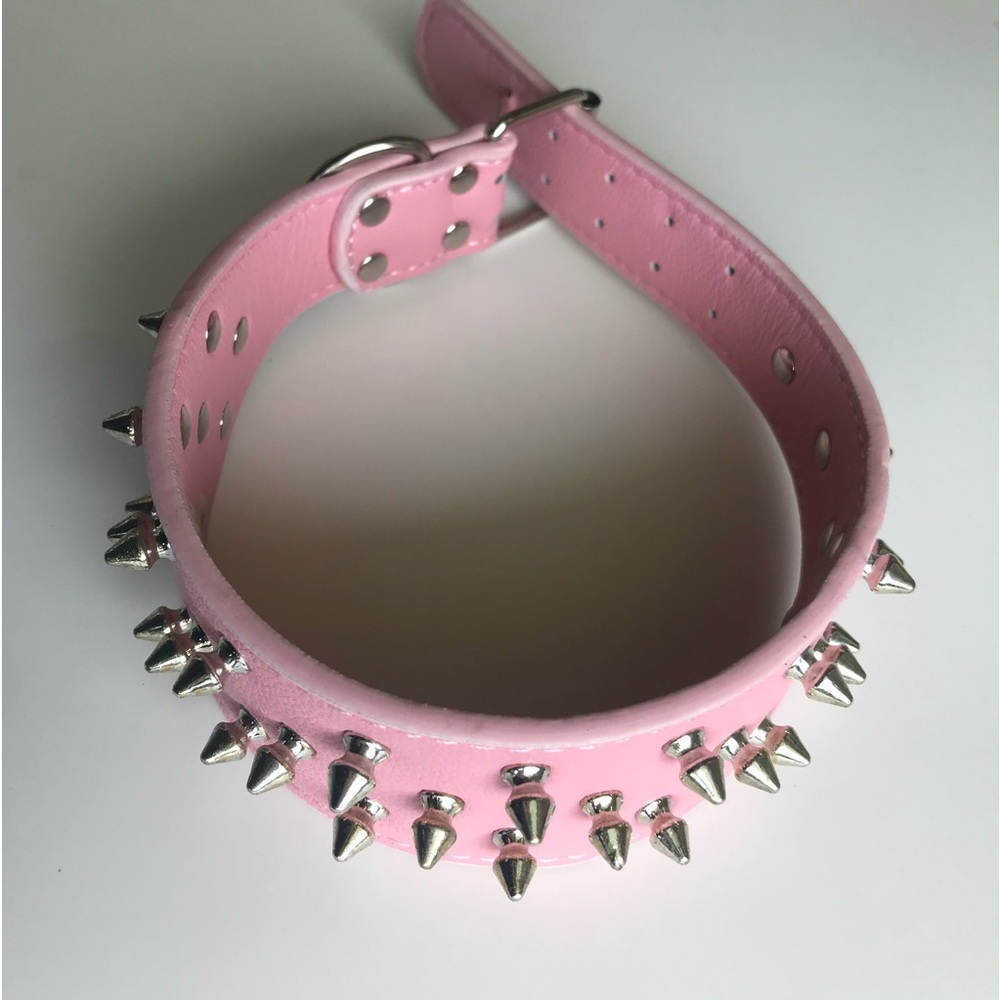 NWT Pink STUDDED SPIKED LEATHER DOG COLLAR. 21” X 2” Adjustable.